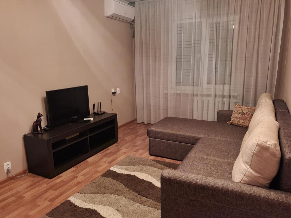 2-Х Комнатная Квартира Посуточно Shymkent Ngoại thất bức ảnh